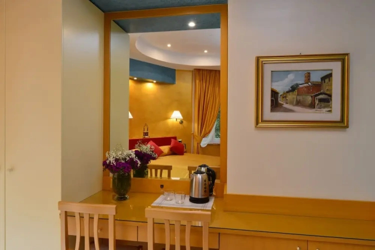 1 Bedroom Deluxe Suite