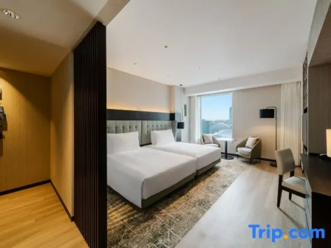 Premium Twin room with partial ocean view