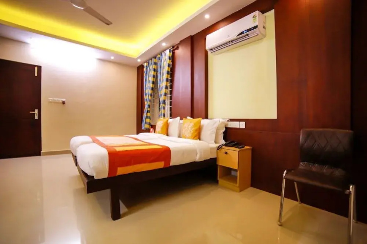 OYO 8420 Elite Inn