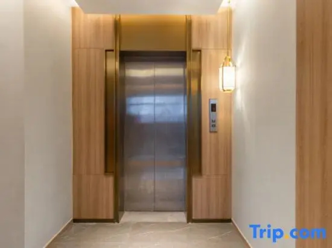 Moline Hotel Changsha Lugu Branch