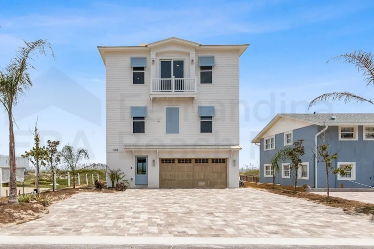 5 Bedrooms Cottage