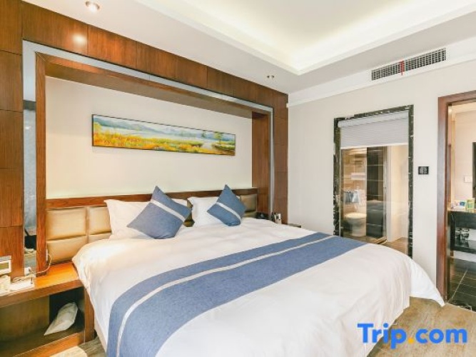 Premier Suite