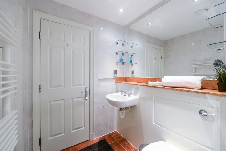 945 - Point west - Studio Apartment