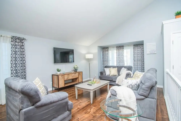 Laredo Legato 4 bd 3 ba Sparkling Pool & Spa!