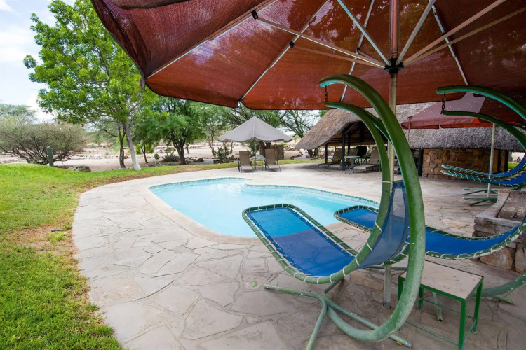 Etusis Lodge