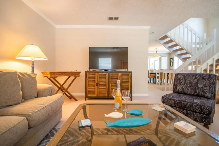 Beach Walk - 6250 Holmes #31