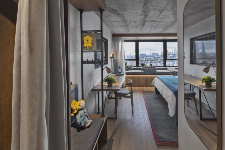 Standard Double room with view