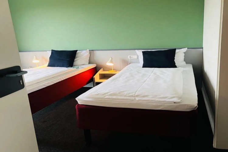 Good Morning + Bad Oldesloe Hotel