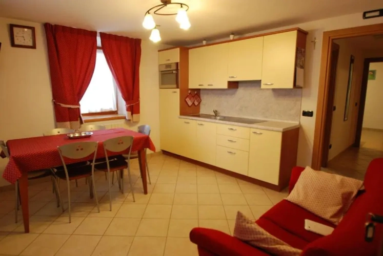 2 Bedrooms Apartment