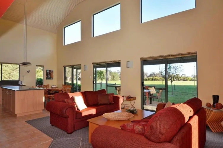 3 Bedrooms Apartment