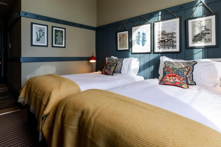 Brook Green Hotel