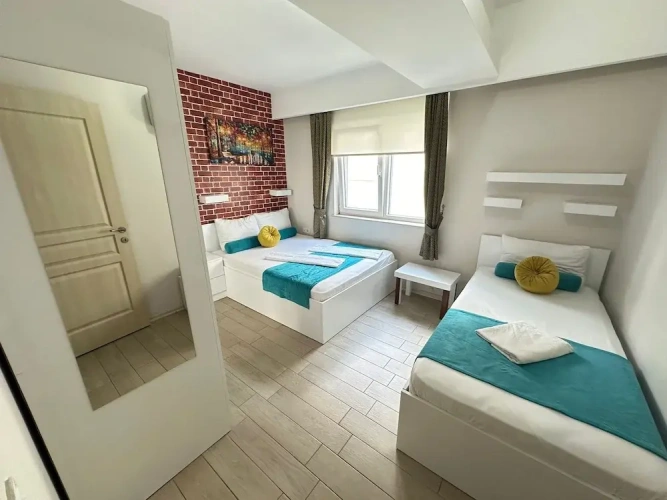 2 Bedrooms Apartment