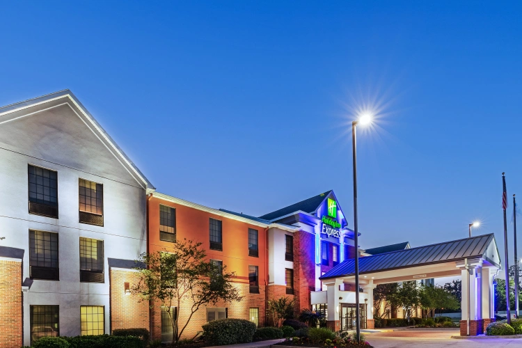 Holiday Inn Express & Suites Sulphur (Lake Charles) by IHG