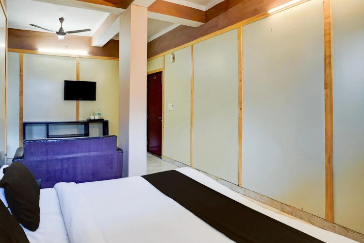 Flagship 4464 Maira Residency