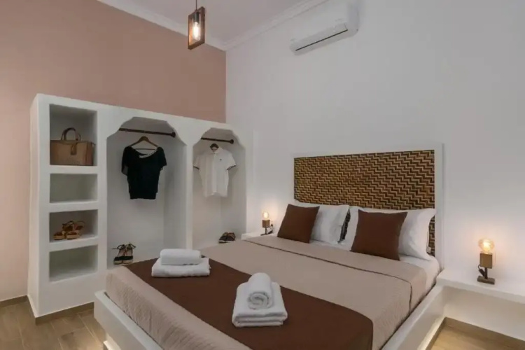 Milos Accommodations Rentals