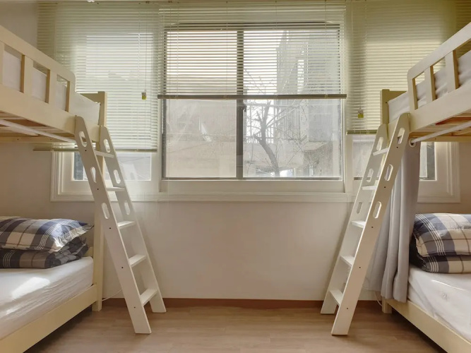 Cheese Guesthouse - Hostel