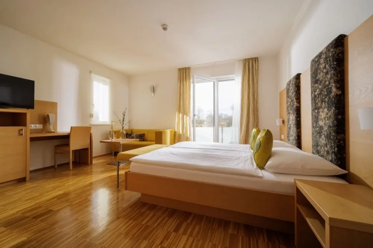 Premium Double room with balcony