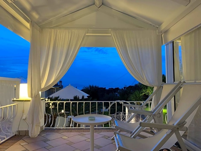 Standard Double room with view
