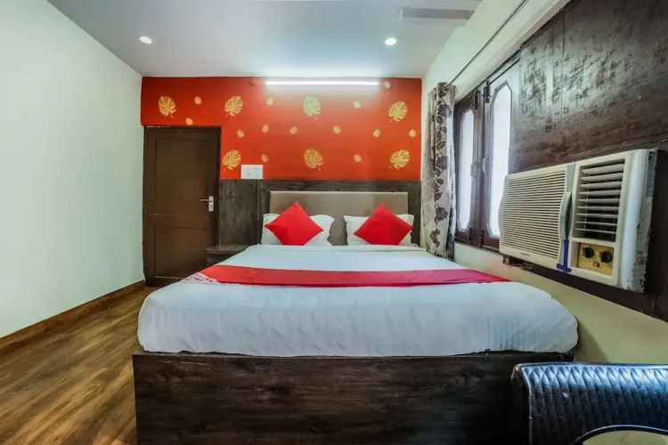 Treebo Trip Vaishali by OYO Rooms