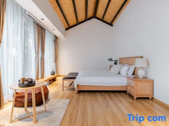 Deluxe Double room with garden view