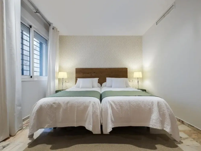 2 Bedrooms Apartment