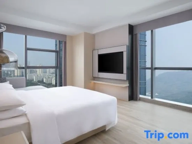 1 Bedroom Double Suite with mountain view