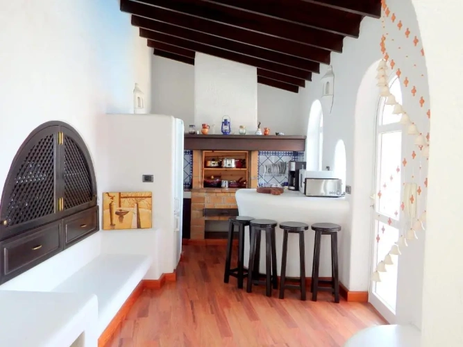3 Bedrooms Cottage