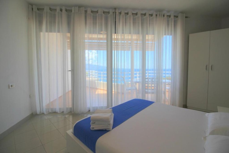 1 Bedroom Apartment with balcony and with sea view