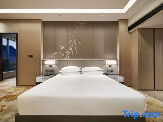 Deluxe Double Suite