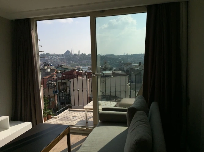 1 Bedroom Deluxe Suite with partial sea view