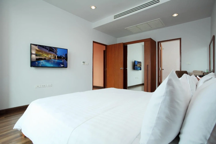 2 Bedrooms Quadruple Apartment