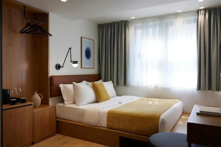Noa Hotel