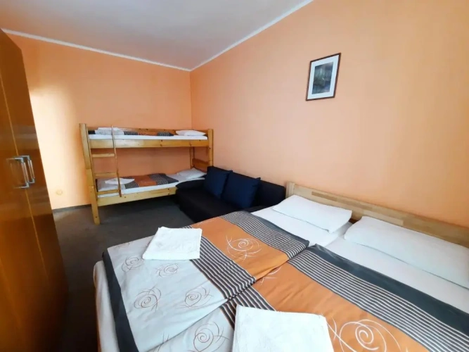 1 Bedroom Apartment