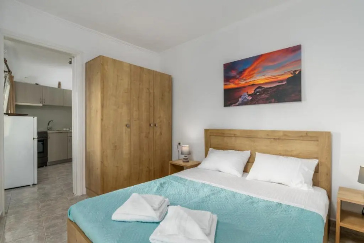 Kanava seafront apartment I