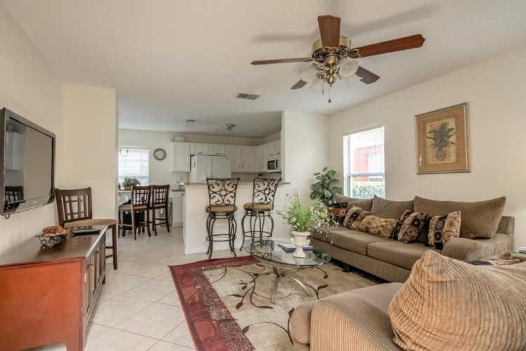4 Bedrooms Cottage