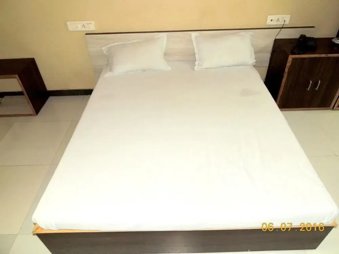 Hotel Rajvi Palace