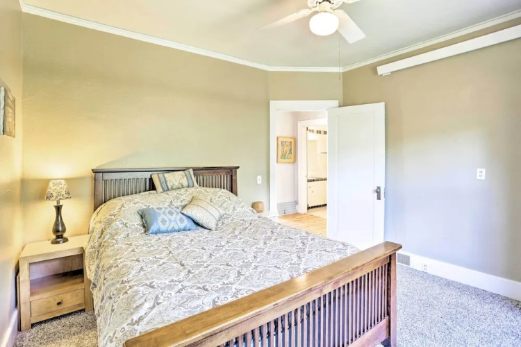 4 Bedrooms Cottage