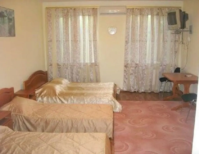 Economy Quadruple room