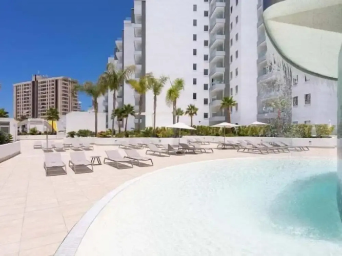 Ocean Garden 2BR Apartment Heated Pool Parking