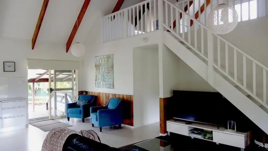 Pitcairn House