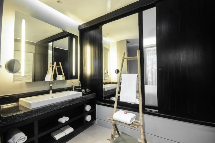 Deluxe room with balcony