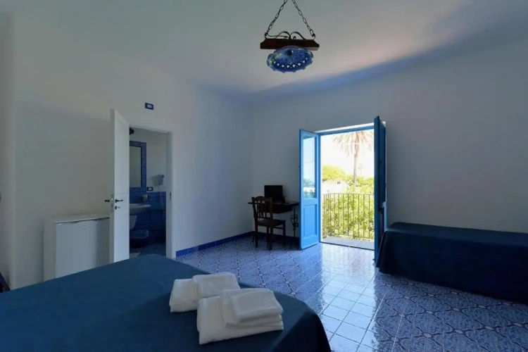 Standard Quadruple room with balcony