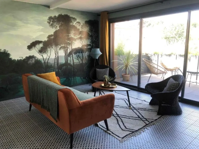2 Bedrooms Apartment