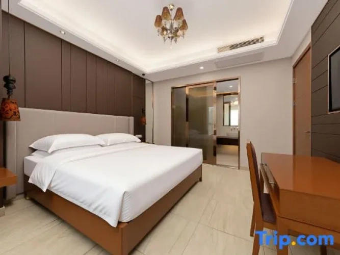 Deluxe Quadruple Family Suite with sunset view