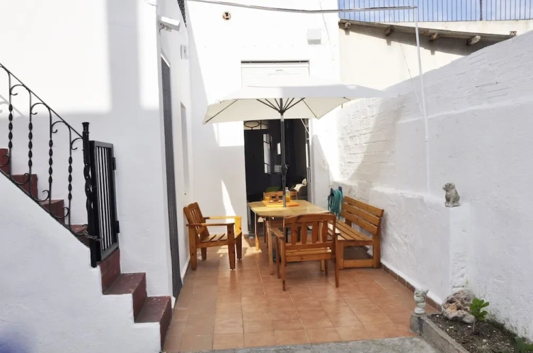 2 Bedrooms Cottage