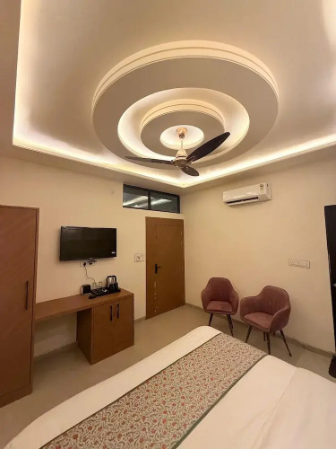 Shanti Vilas Hotel