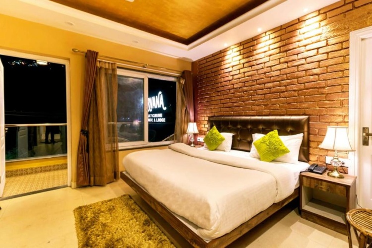 Deluxe Double room with balcony