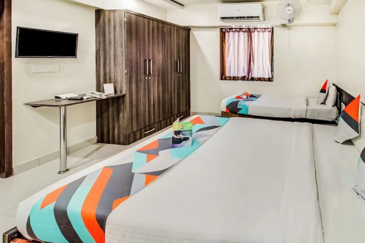 FabHotel Royal Inn