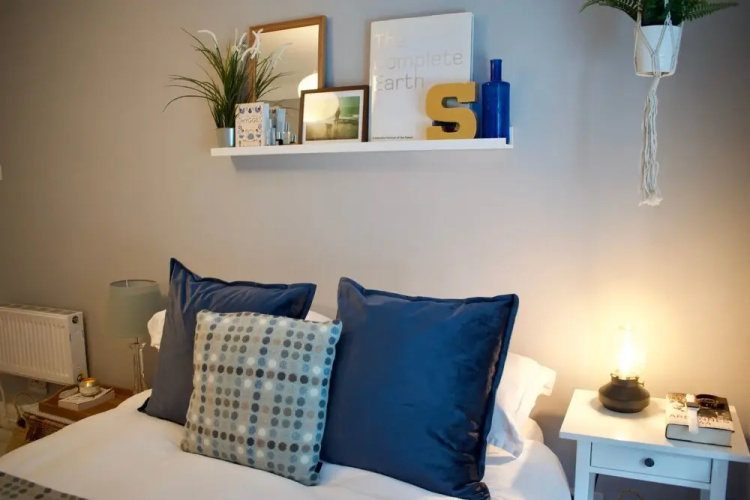 Central, Garden Flat, Sleeps 4, Perfect Location