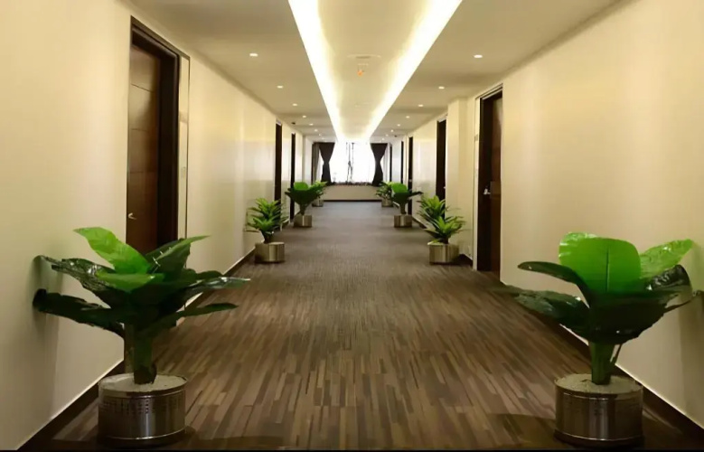 Hotel Page One